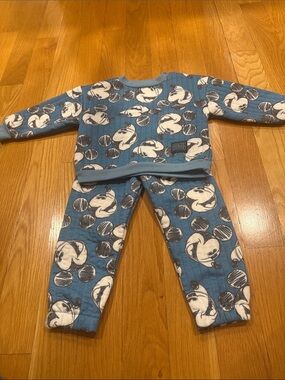 Disney junior Mickey boys two piece outfit size 3T .